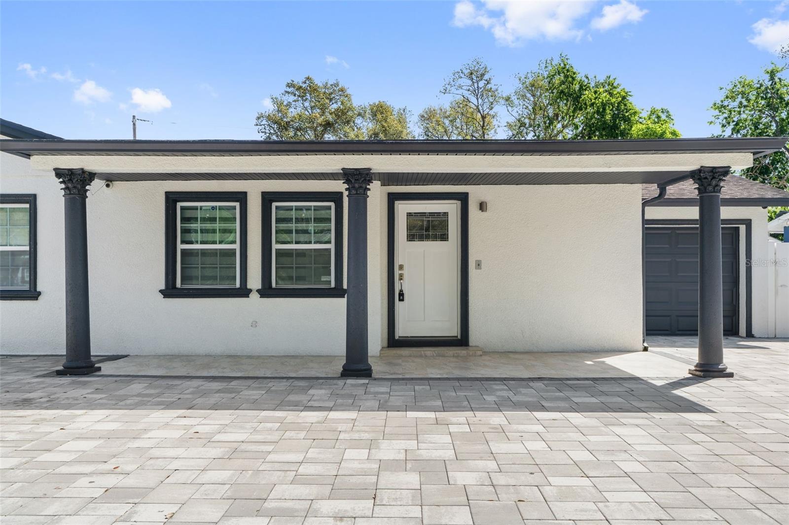 6421 Santa Monica Dr Property Photo 4