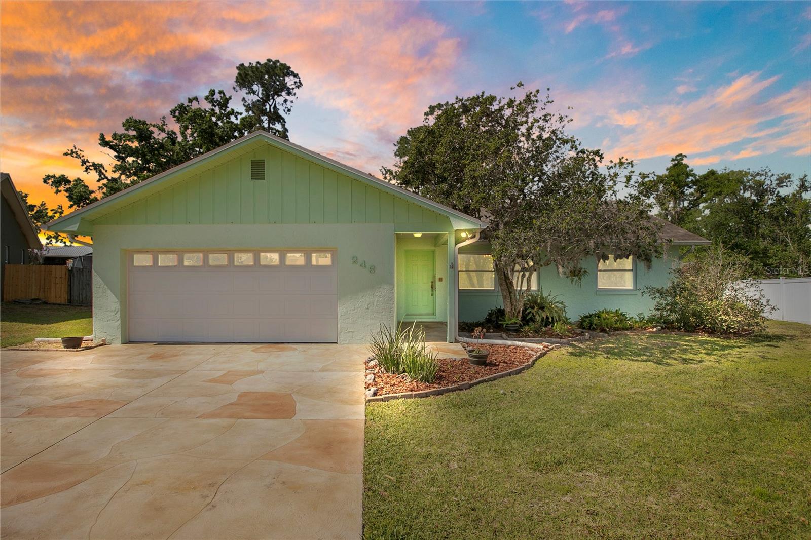246 Veranda Dr Property Photo