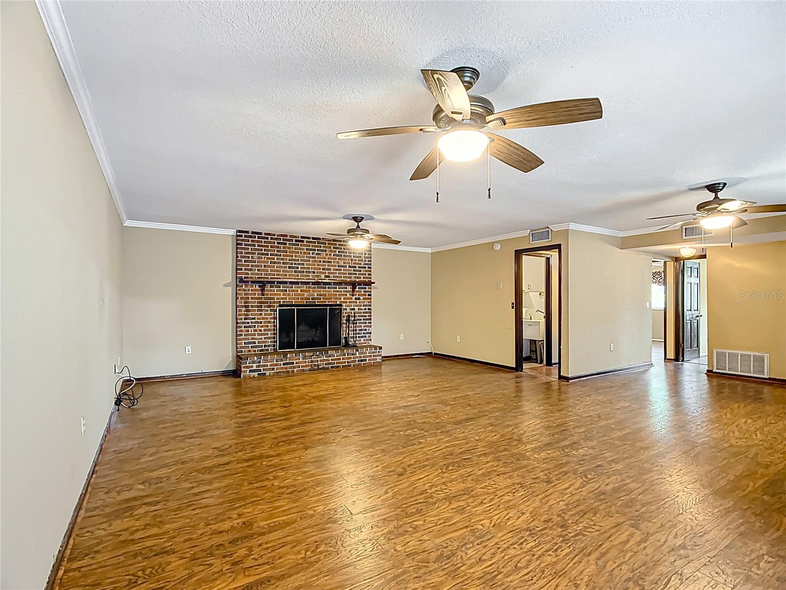 1135 Palace Pl Property Photo 35