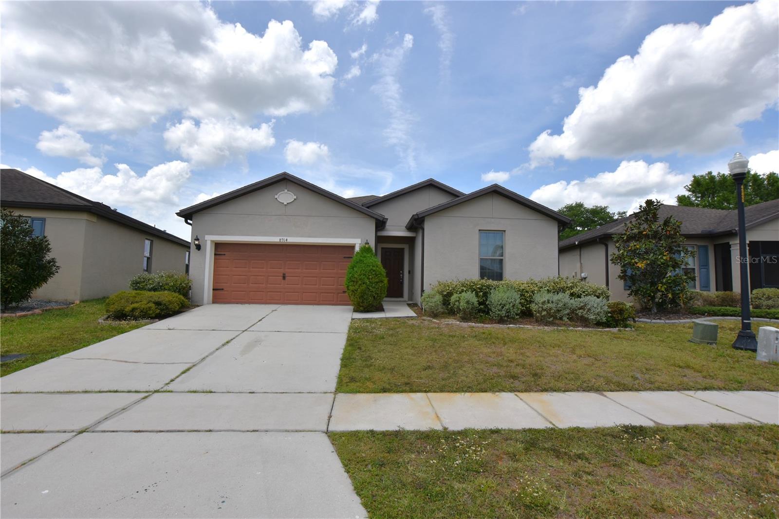 8914 Hinsdale Heights Dr Property Photo