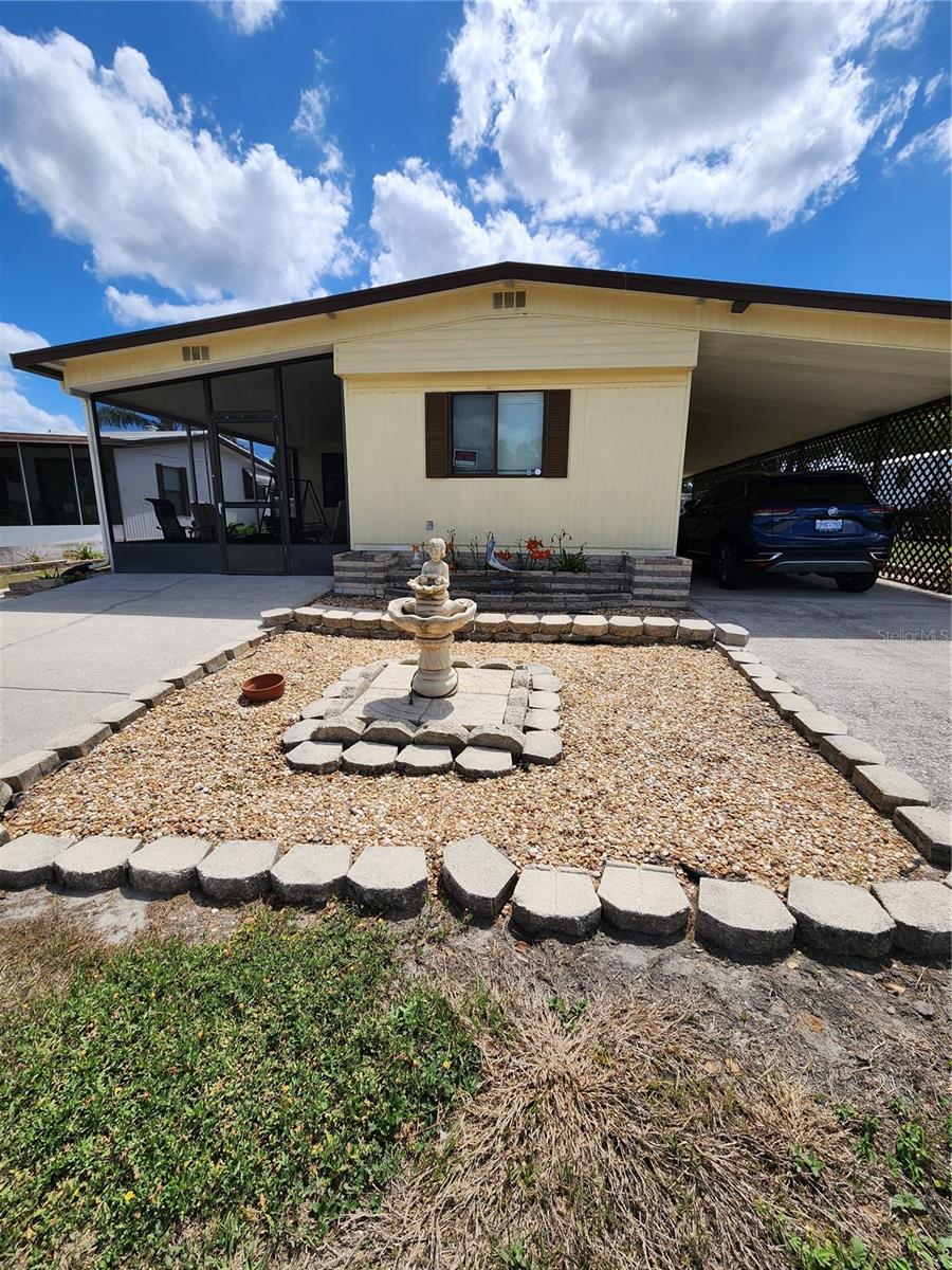 305 Monroe Dr Property Photo