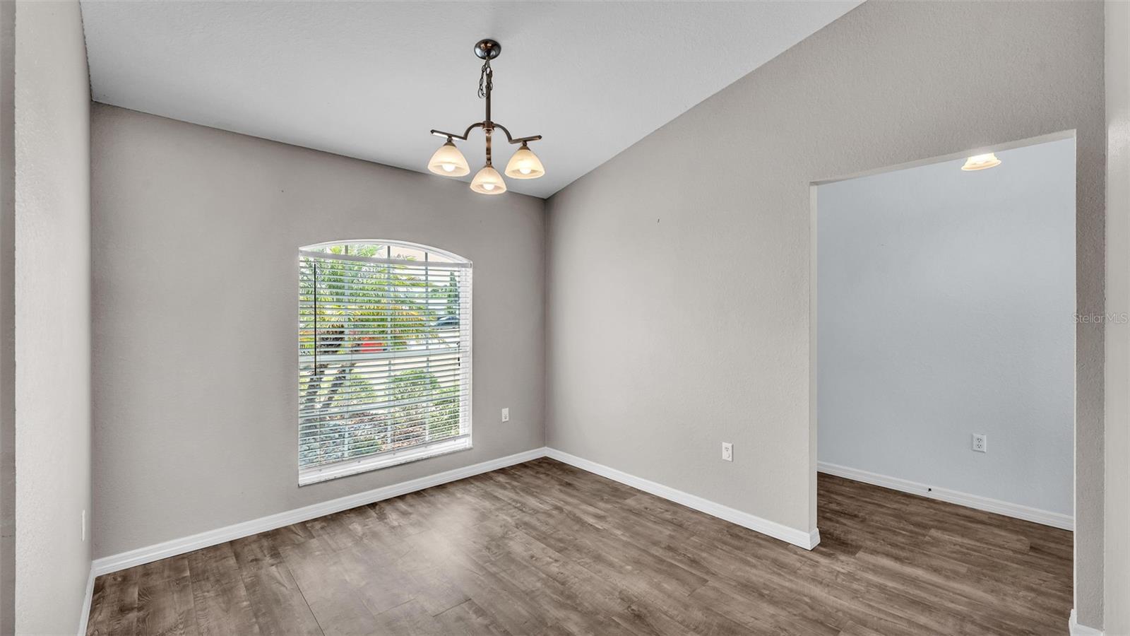 2764 Oak Hammock Loop Property Photo 18