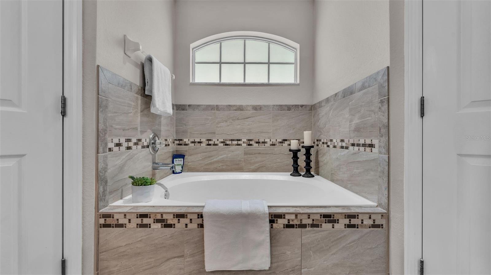2764 Oak Hammock Loop Property Photo 27