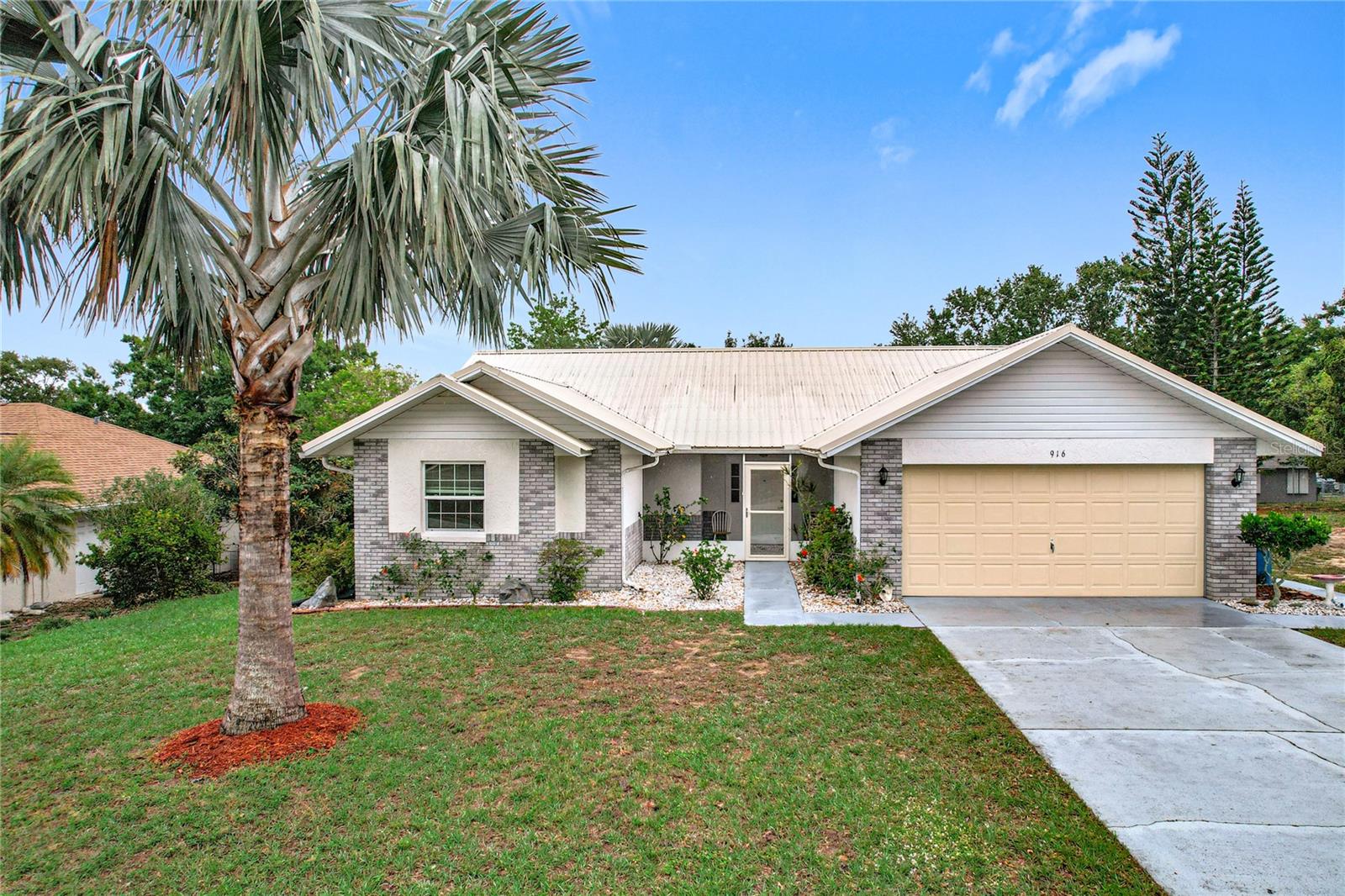 916 Devonshire Way Property Photo