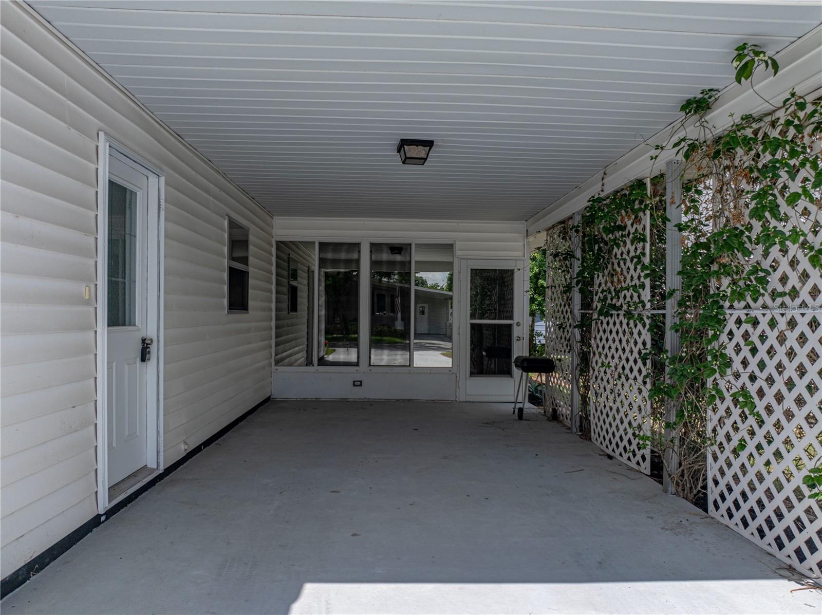 4965 Goldenview Ln Property Photo 7
