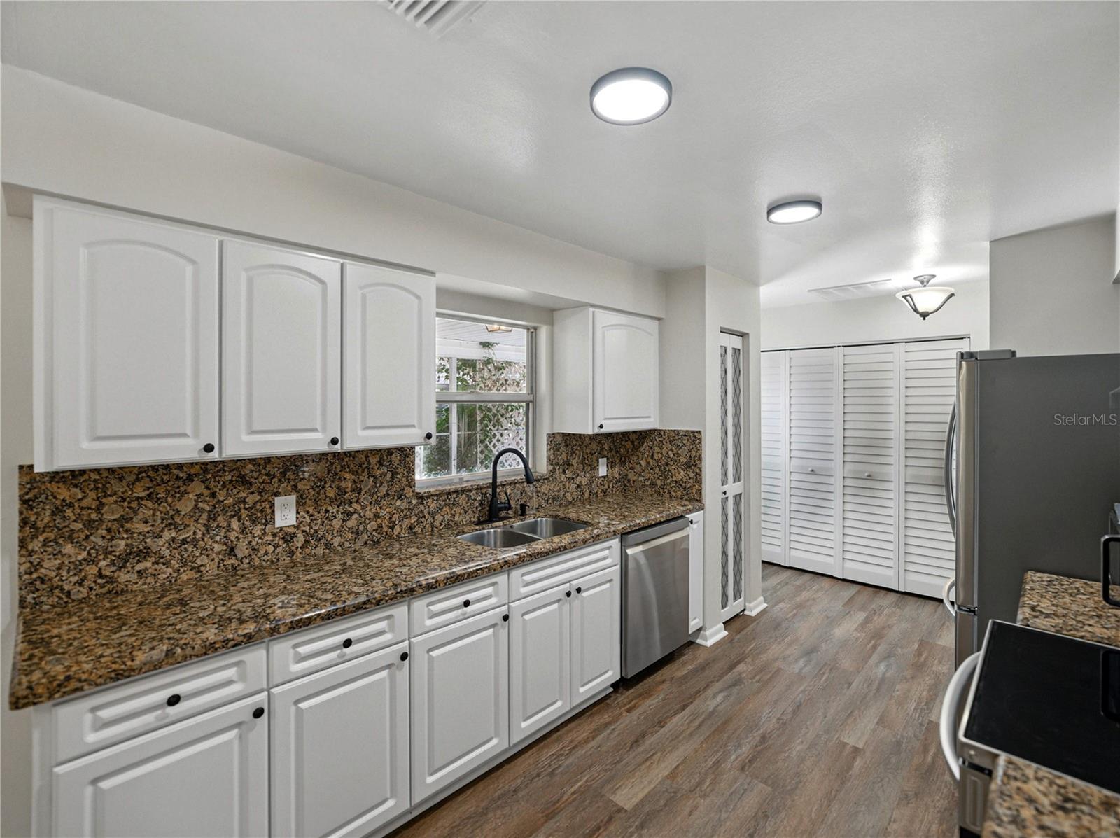 4965 Goldenview Ln Property Photo 11