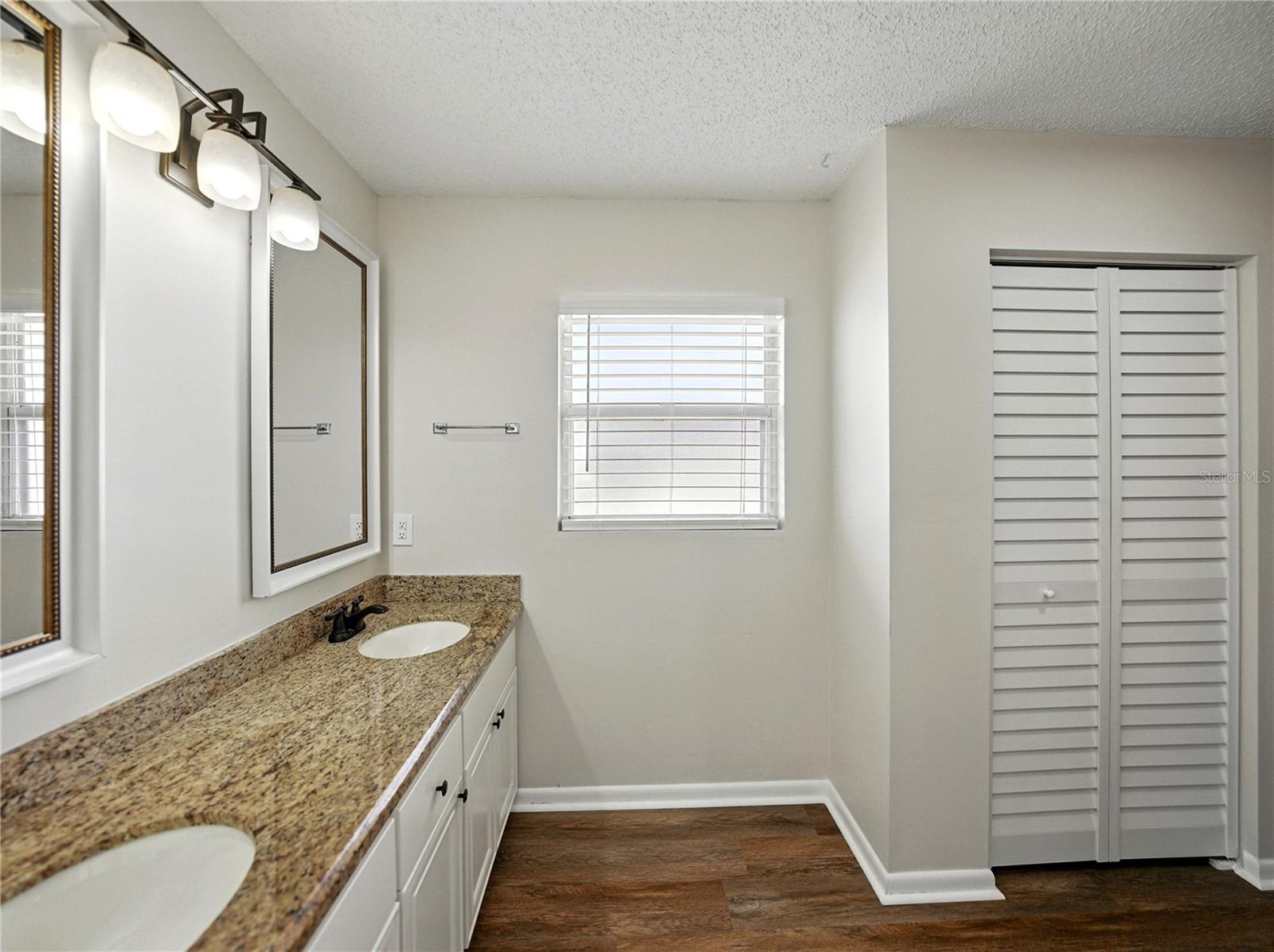 4965 Goldenview Ln Property Photo 29