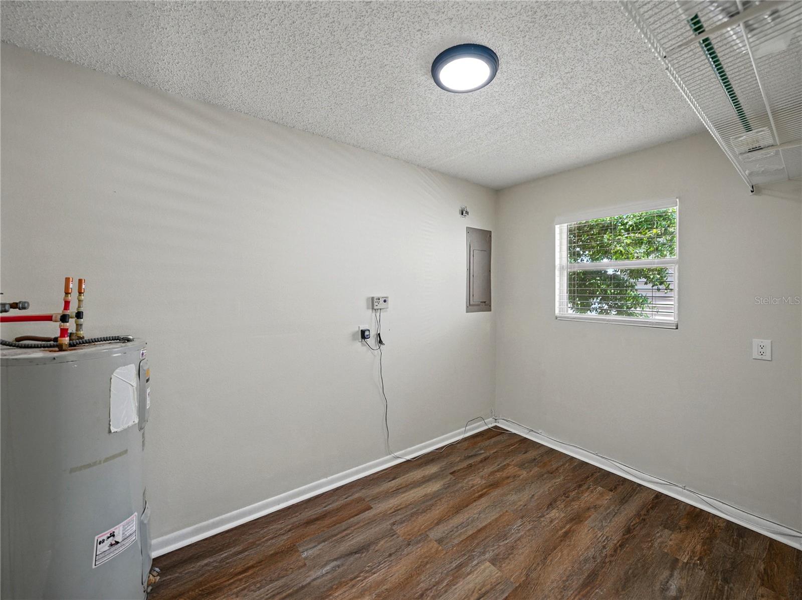 4965 Goldenview Ln Property Photo 36
