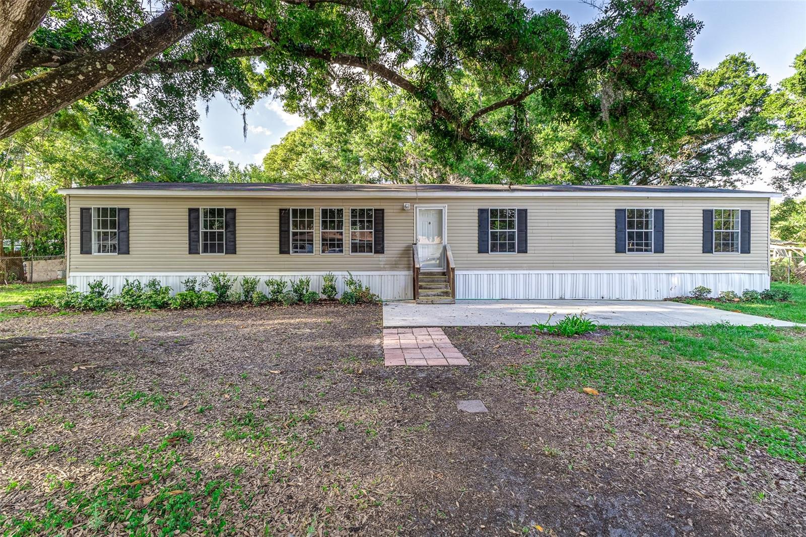 3010 Brenda Ln Property Photo