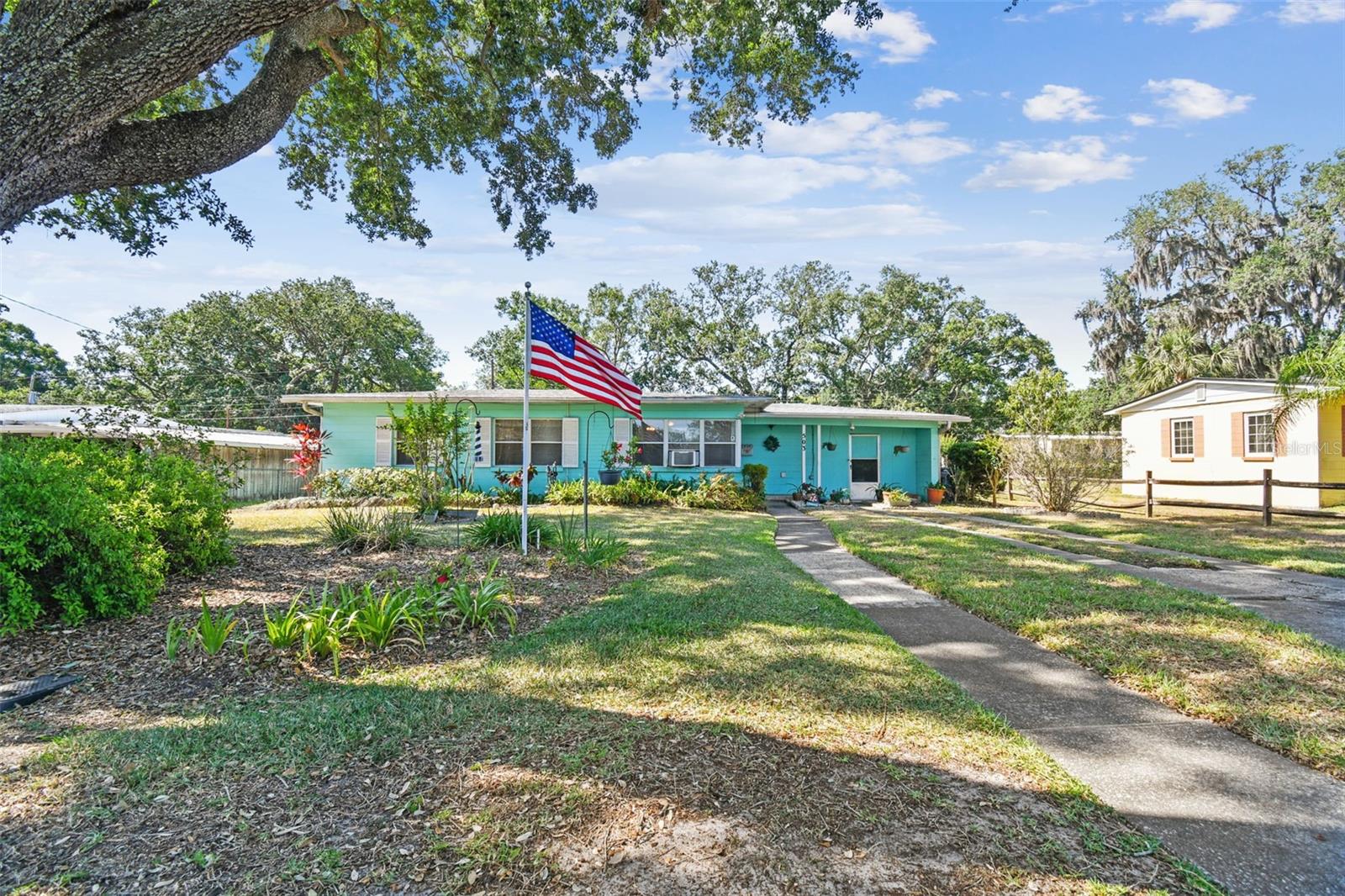 503 Carolyn Dr Property Photo