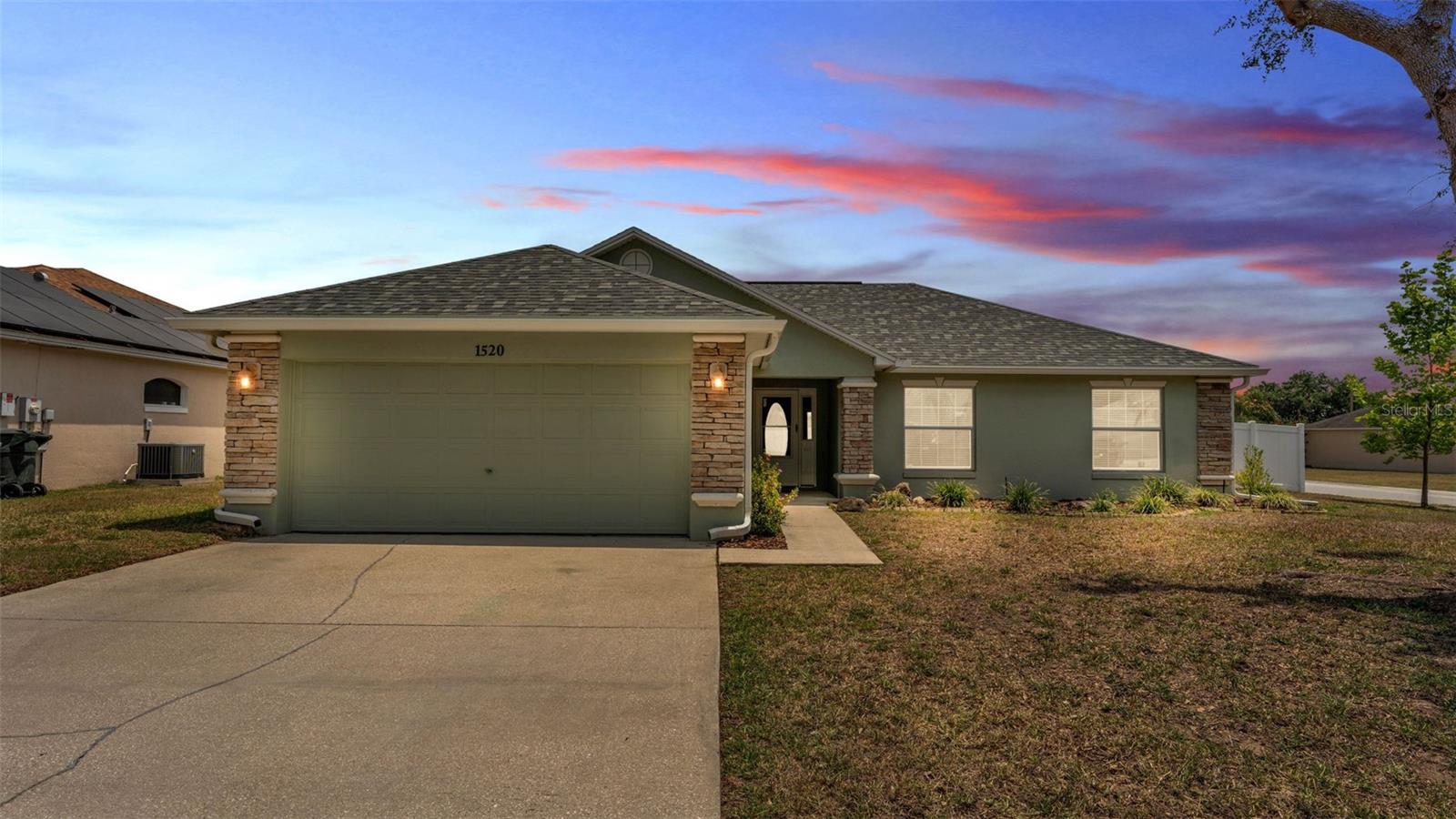 1520 Caroline Ct Property Photo