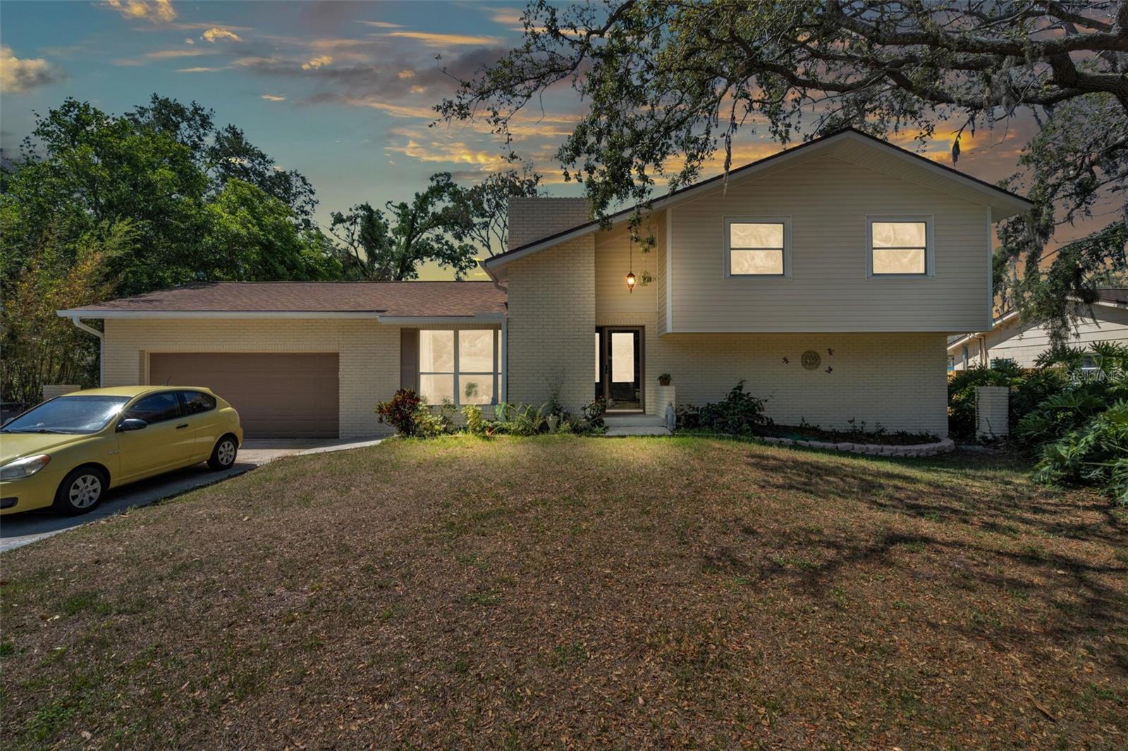 114 Windy Pl Property Photo