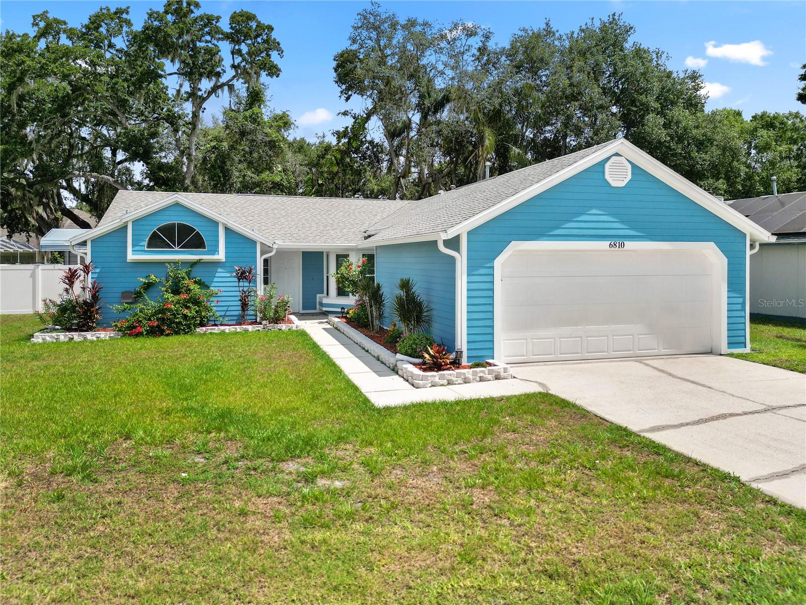 6810 Palomino Dr Property Photo 1