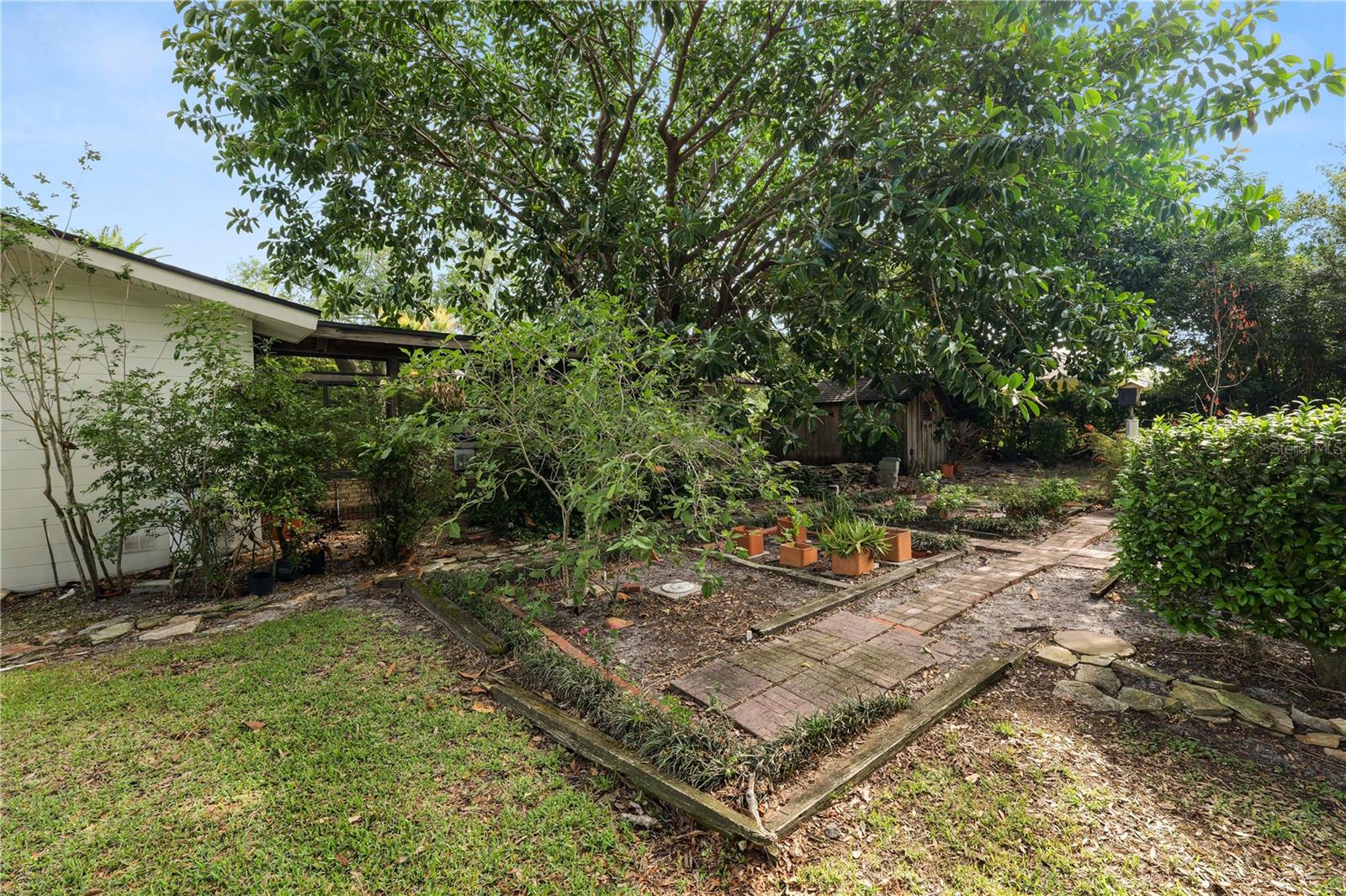 509 Rob Roy St Property Photo 40
