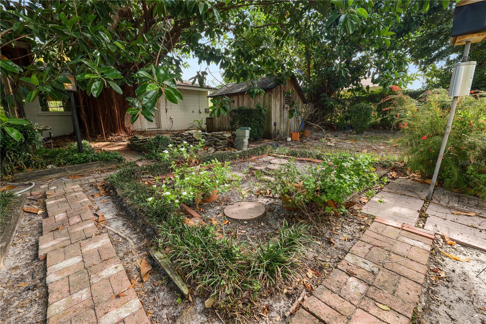 509 Rob Roy St Property Photo 41