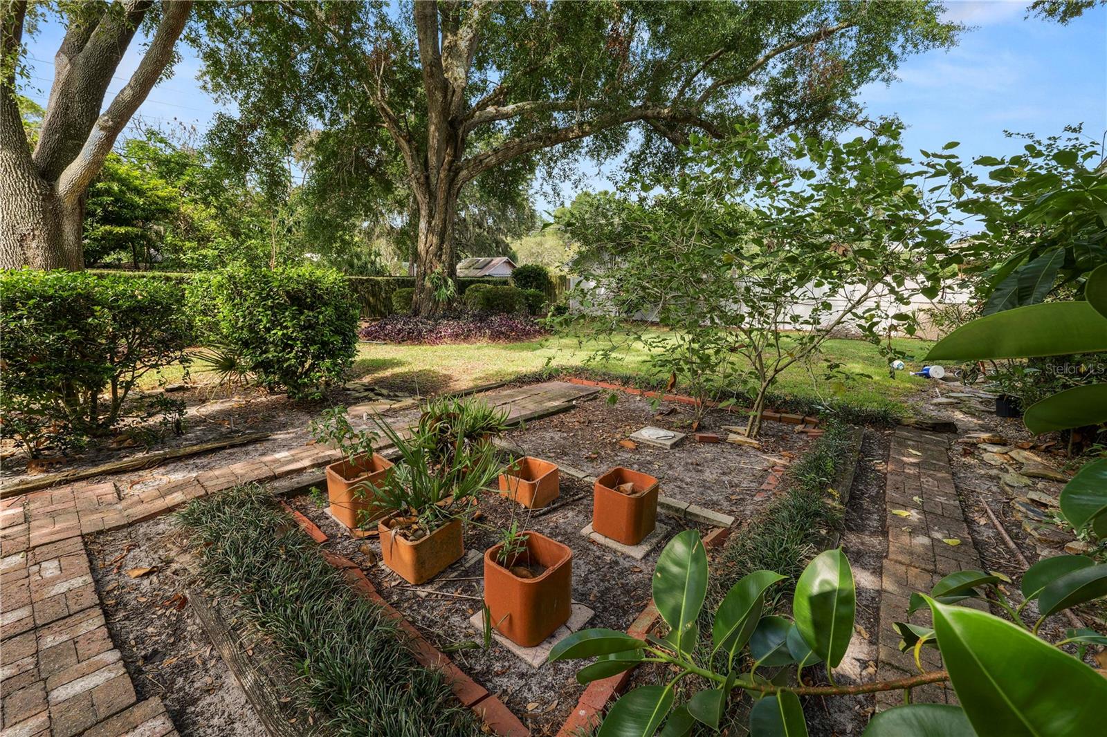 509 Rob Roy St Property Photo 43
