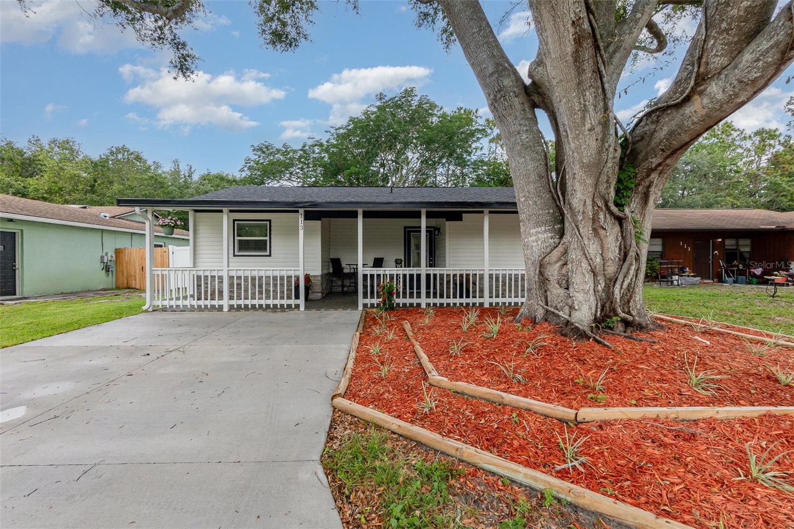 113 PATRICK HENRY RD