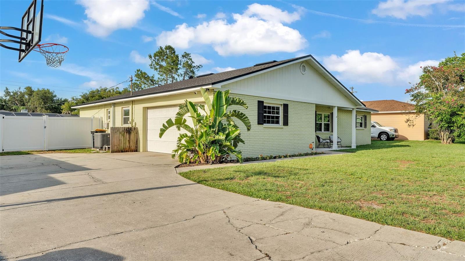 934 Point View Ln Property Photo 1