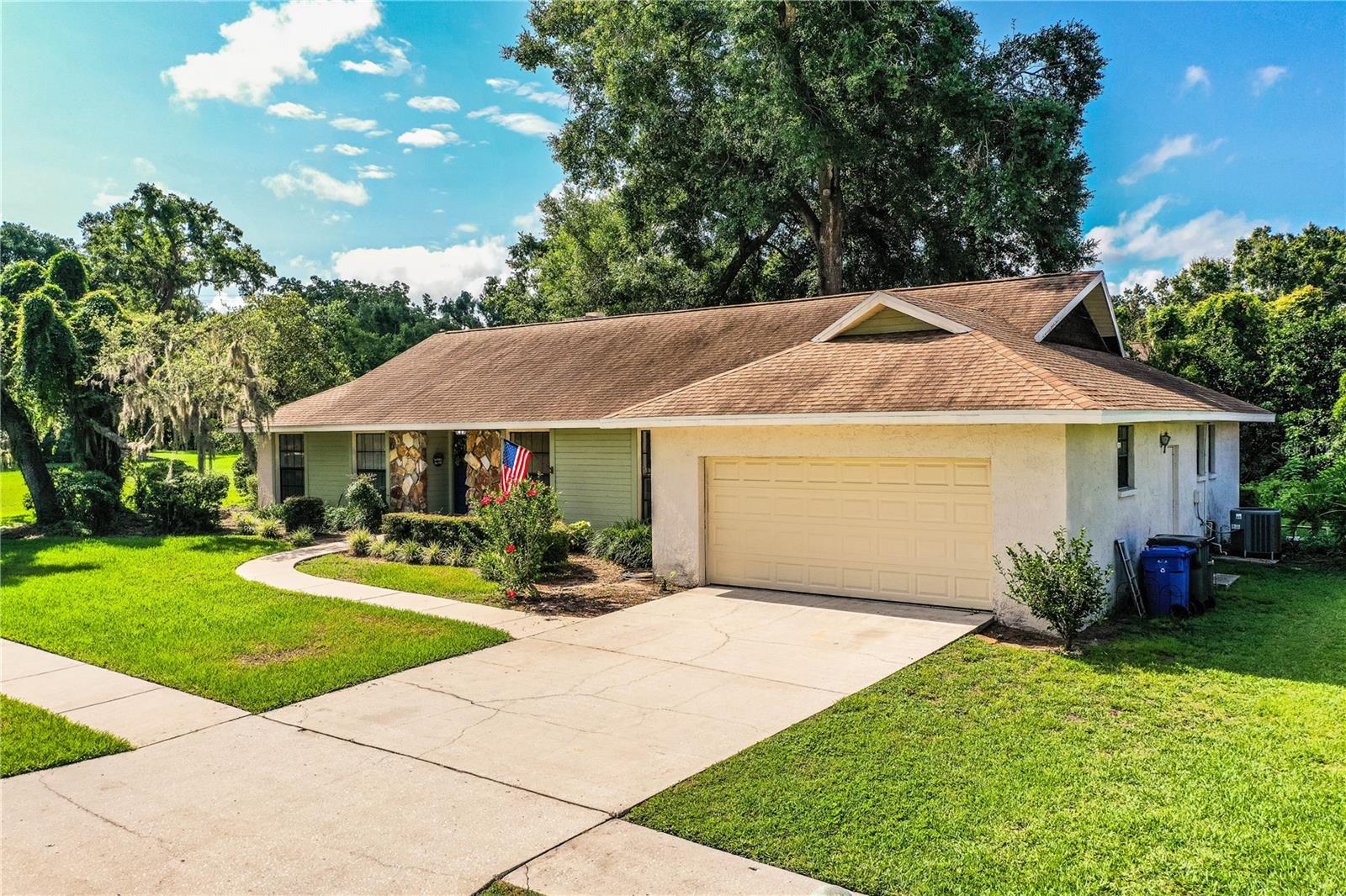 2223 Wildwood Hollow Dr Property Photo 1