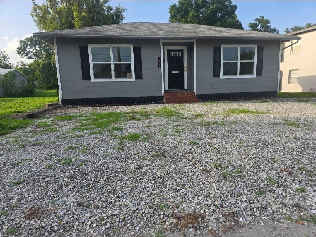 1628 E Gary Rd Property Photo 1