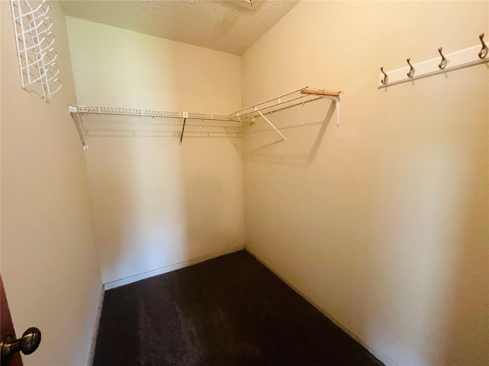 156 Parkview Cir Property Photo 12