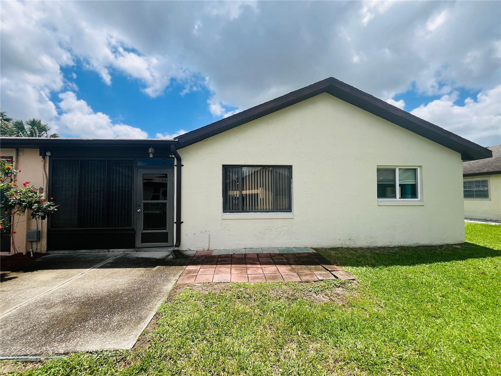 156 Parkview Cir Property Photo 18