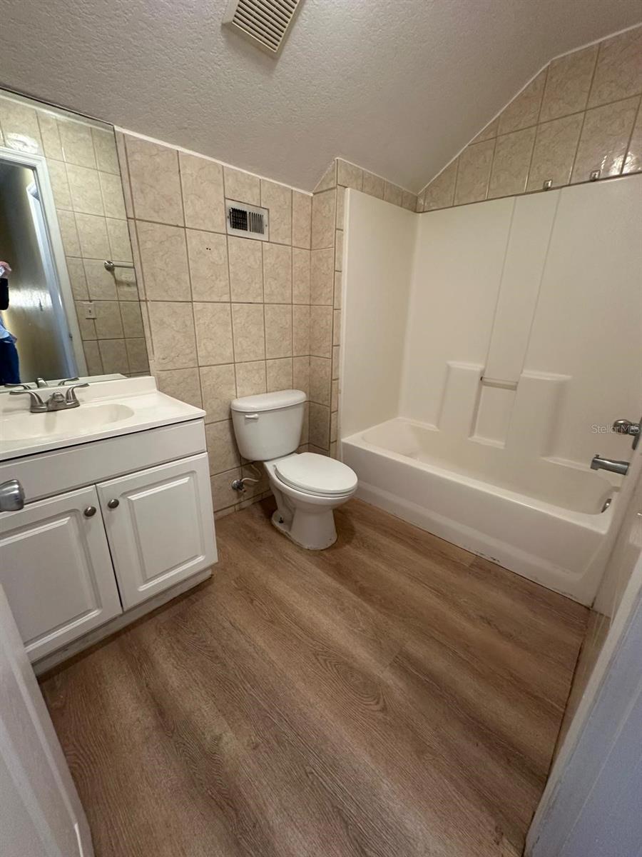 107 Nicholson Dr Property Photo 6