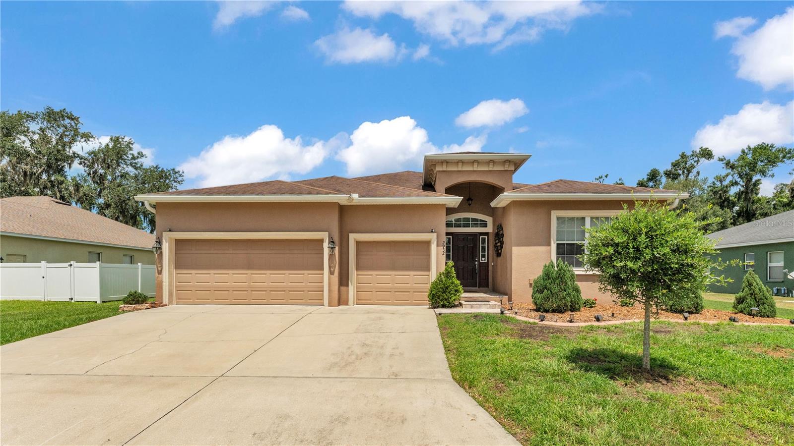 2932 Blackwater Oaks Dr Property Photo 1