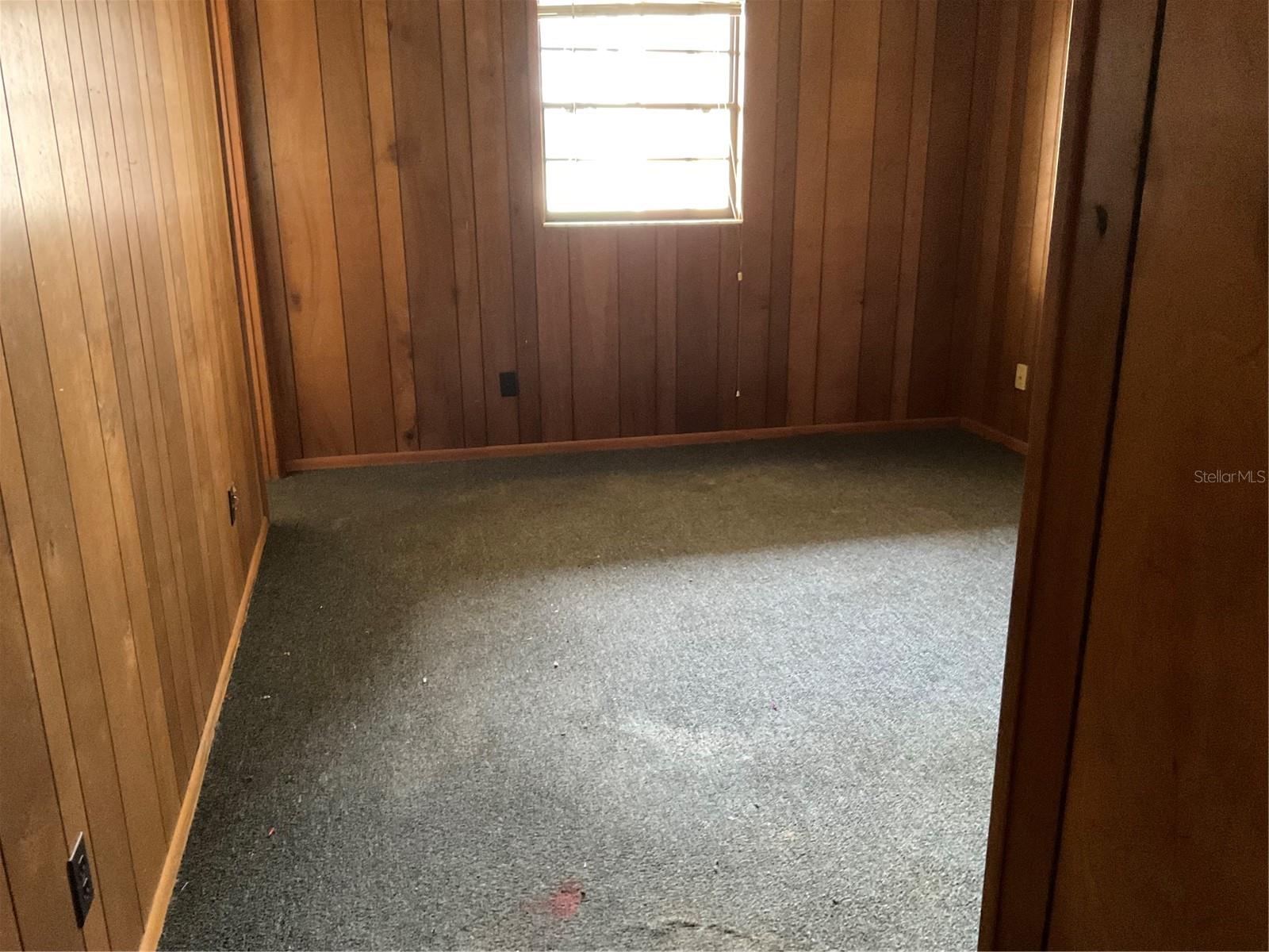 1025 Lakeview Dr Property Photo 6