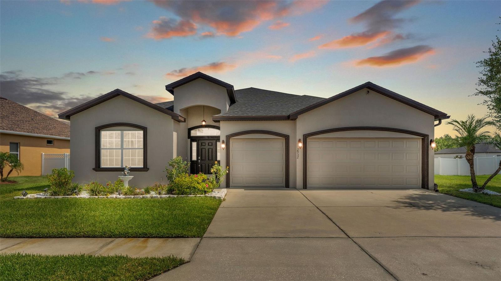 2932 Blackwater Creek Dr Property Photo 1