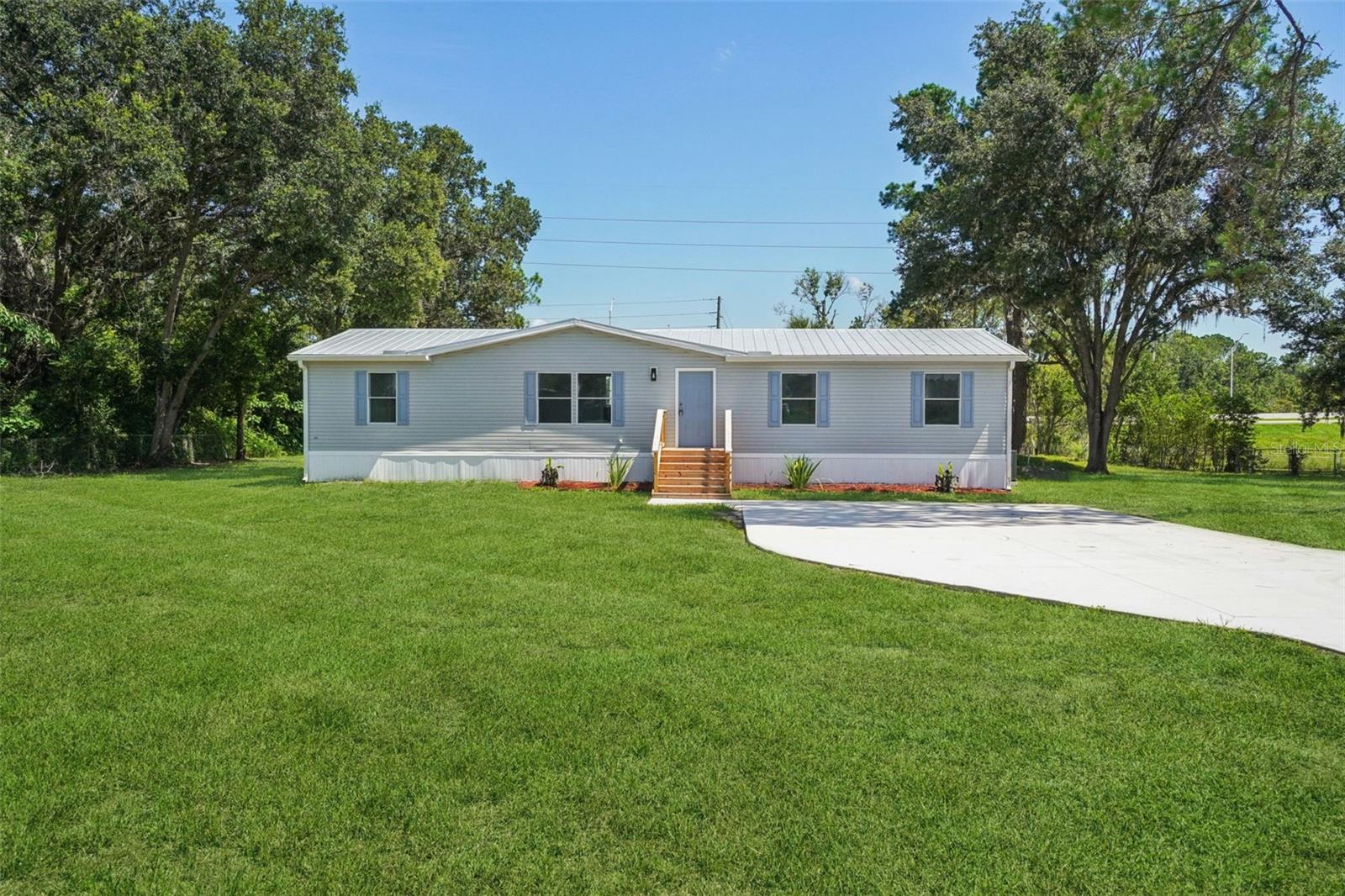29417 Kelly Dr Property Photo 1
