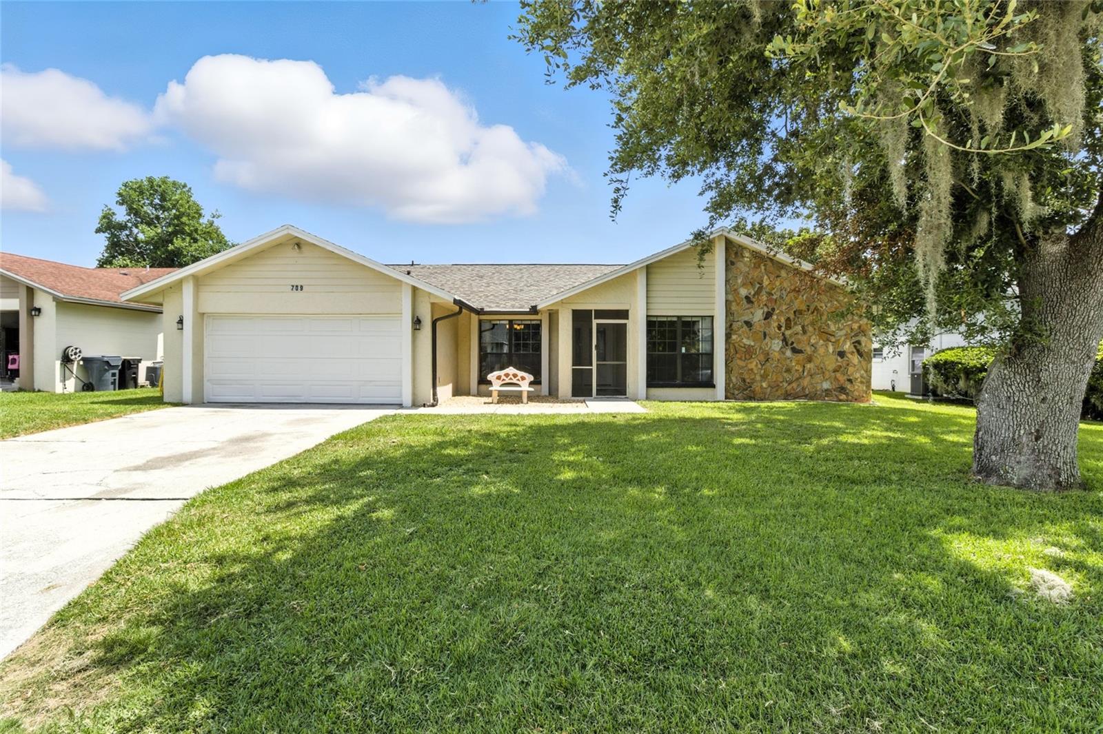 709 Sagewood Dr Property Photo 1