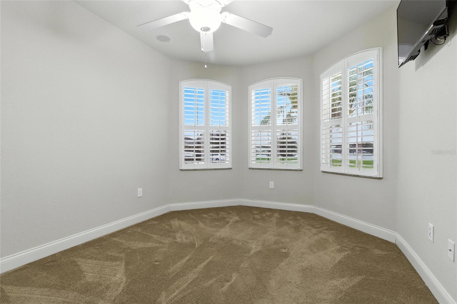 529 Meandering Way Property Photo 15