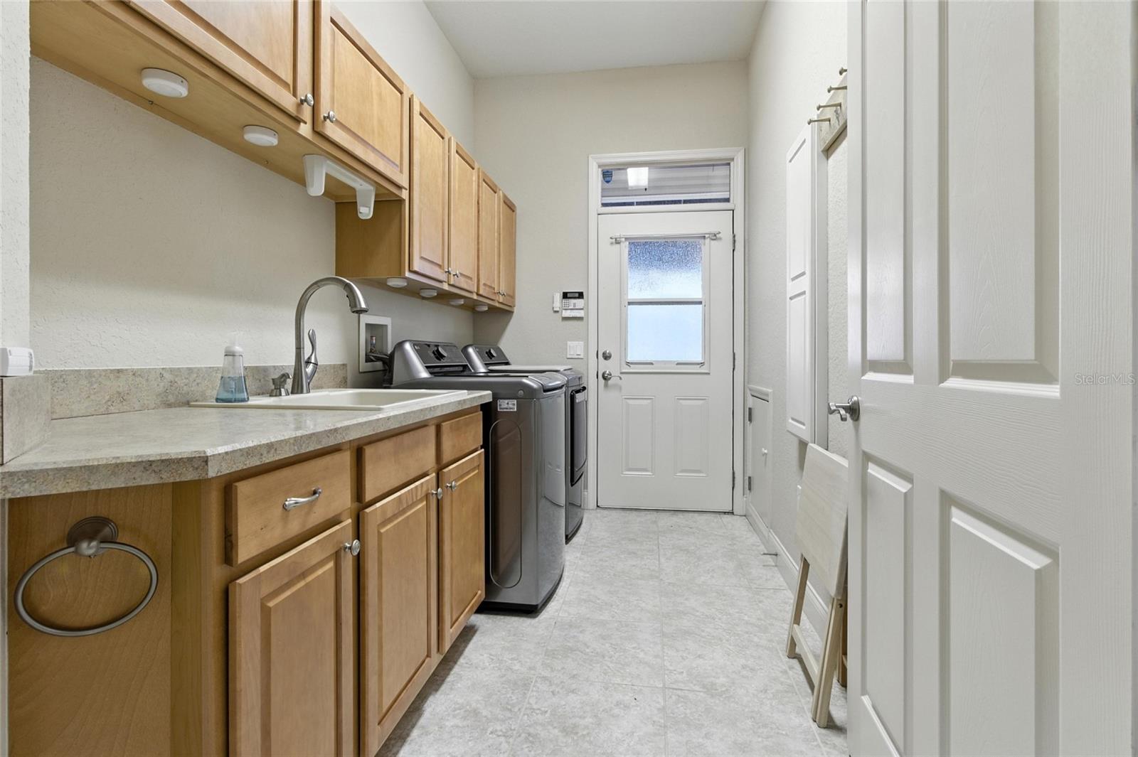 529 Meandering Way Property Photo 18
