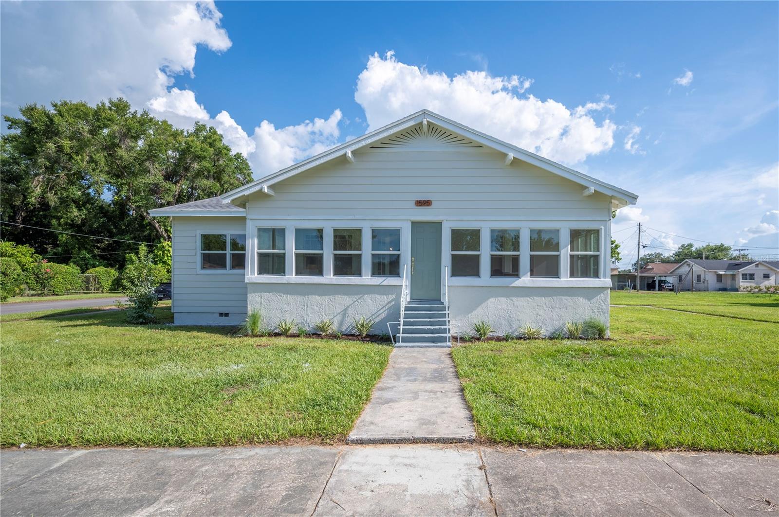 1595 Magnolia St Property Photo 1