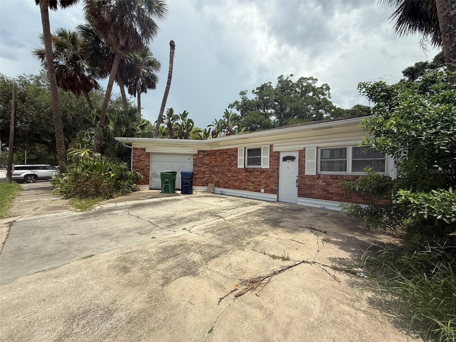 215 S West Shore Blvd Property Photo 34