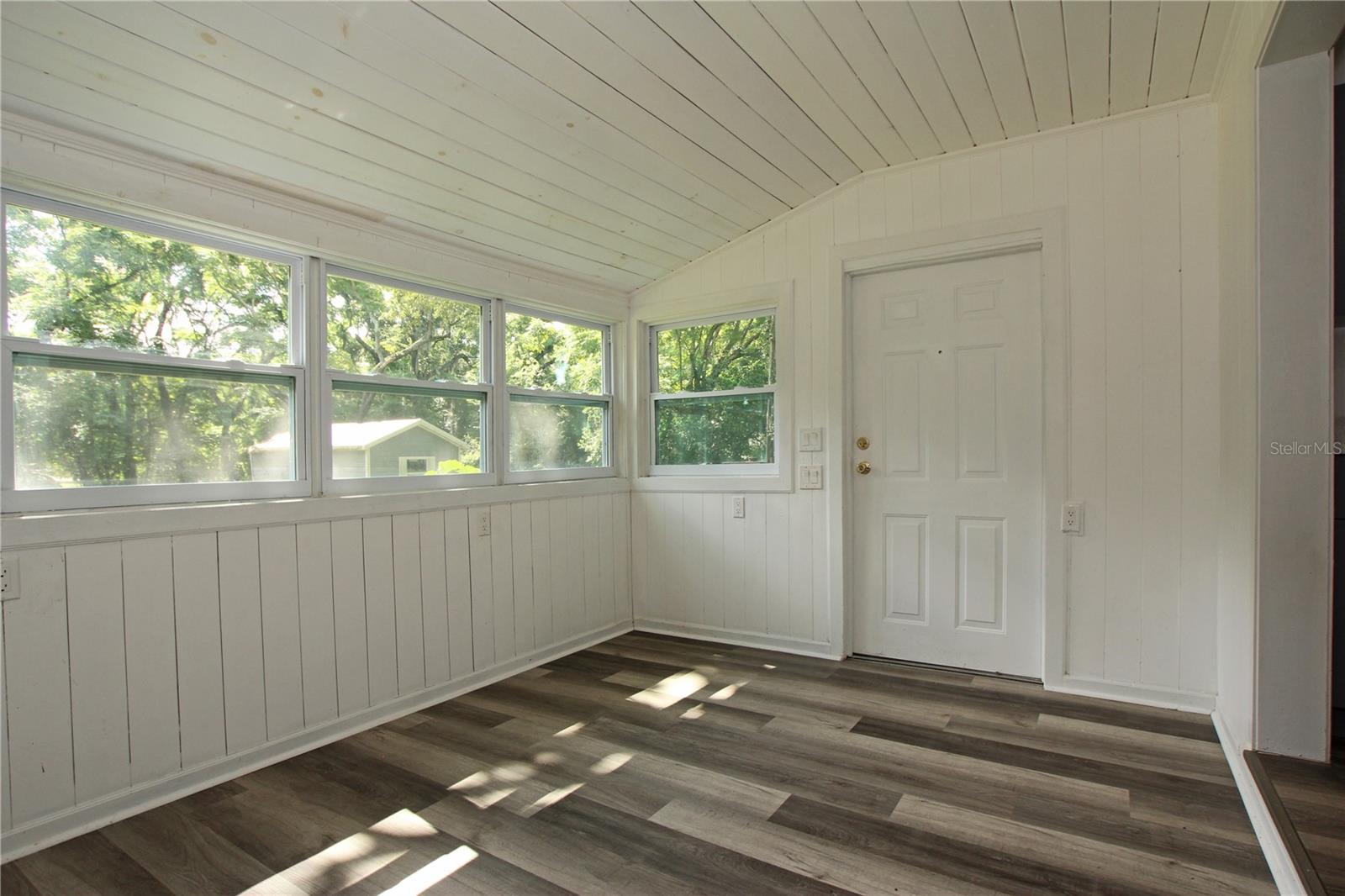 4925 Magnolia Ave Property Photo 11