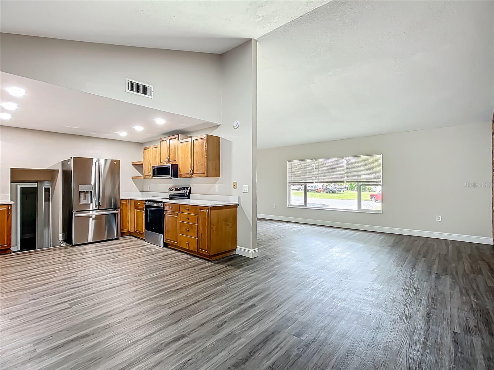 1631 Monterey Ln Property Photo 17