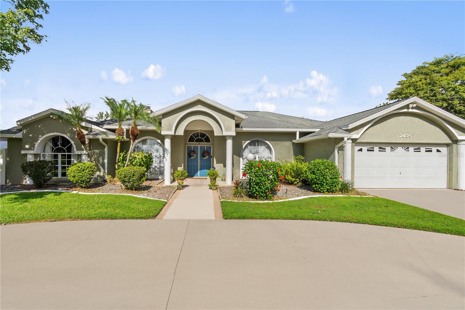 2435 N Azalea Dr Property Photo 1