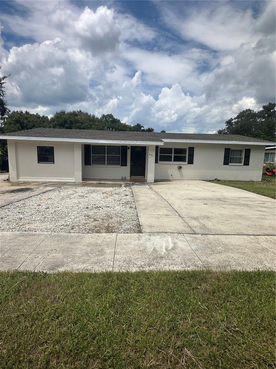 651 Lorraine Cir Property Photo 1