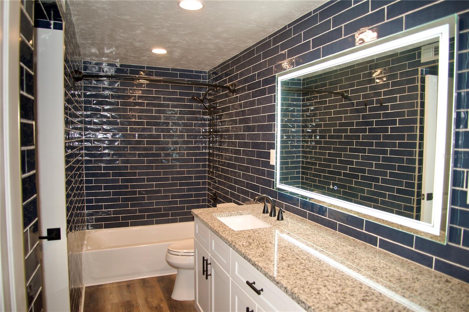 220 N Idlewood Ave #204 Property Photo 5