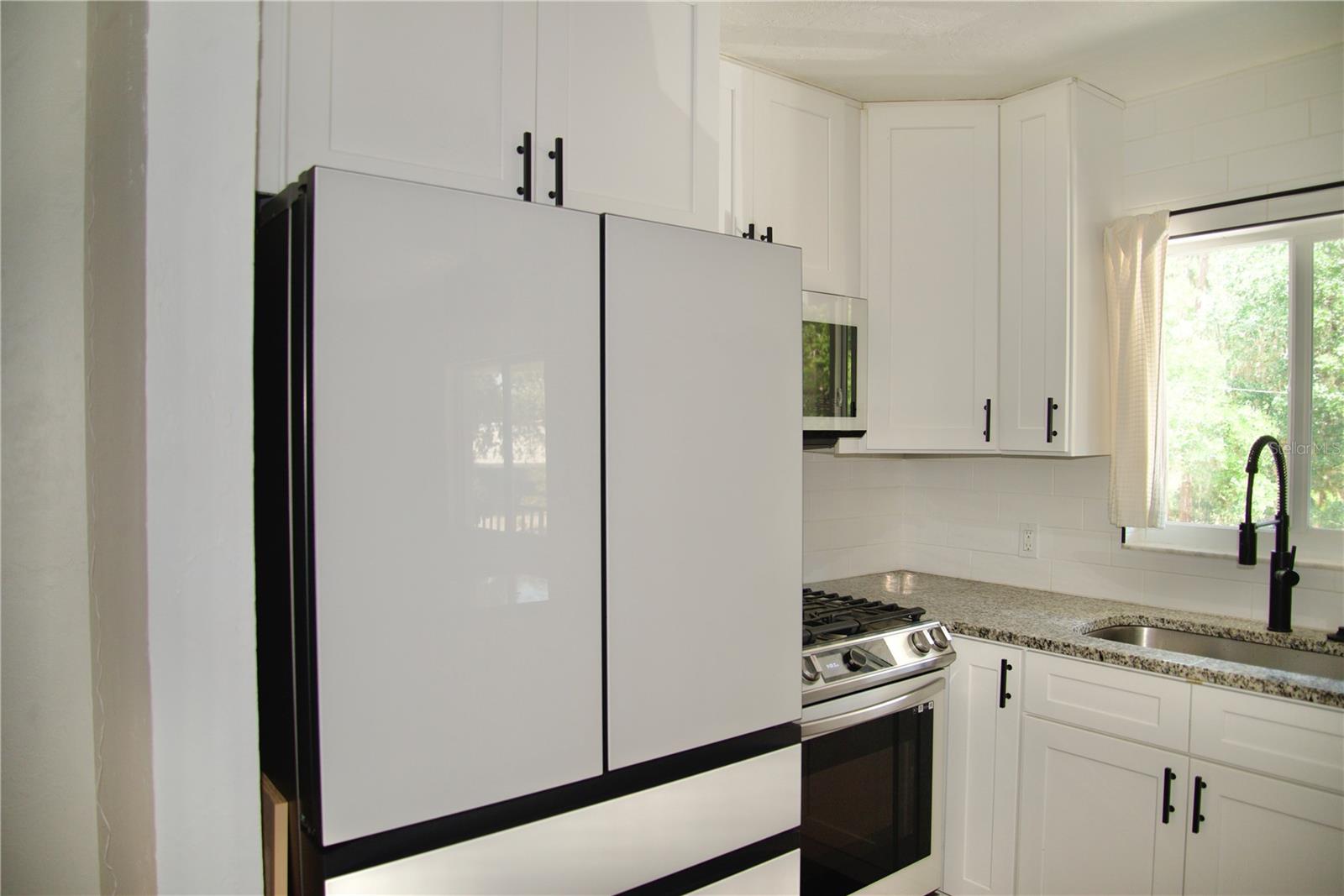 220 N Idlewood Ave #204 Property Photo 10