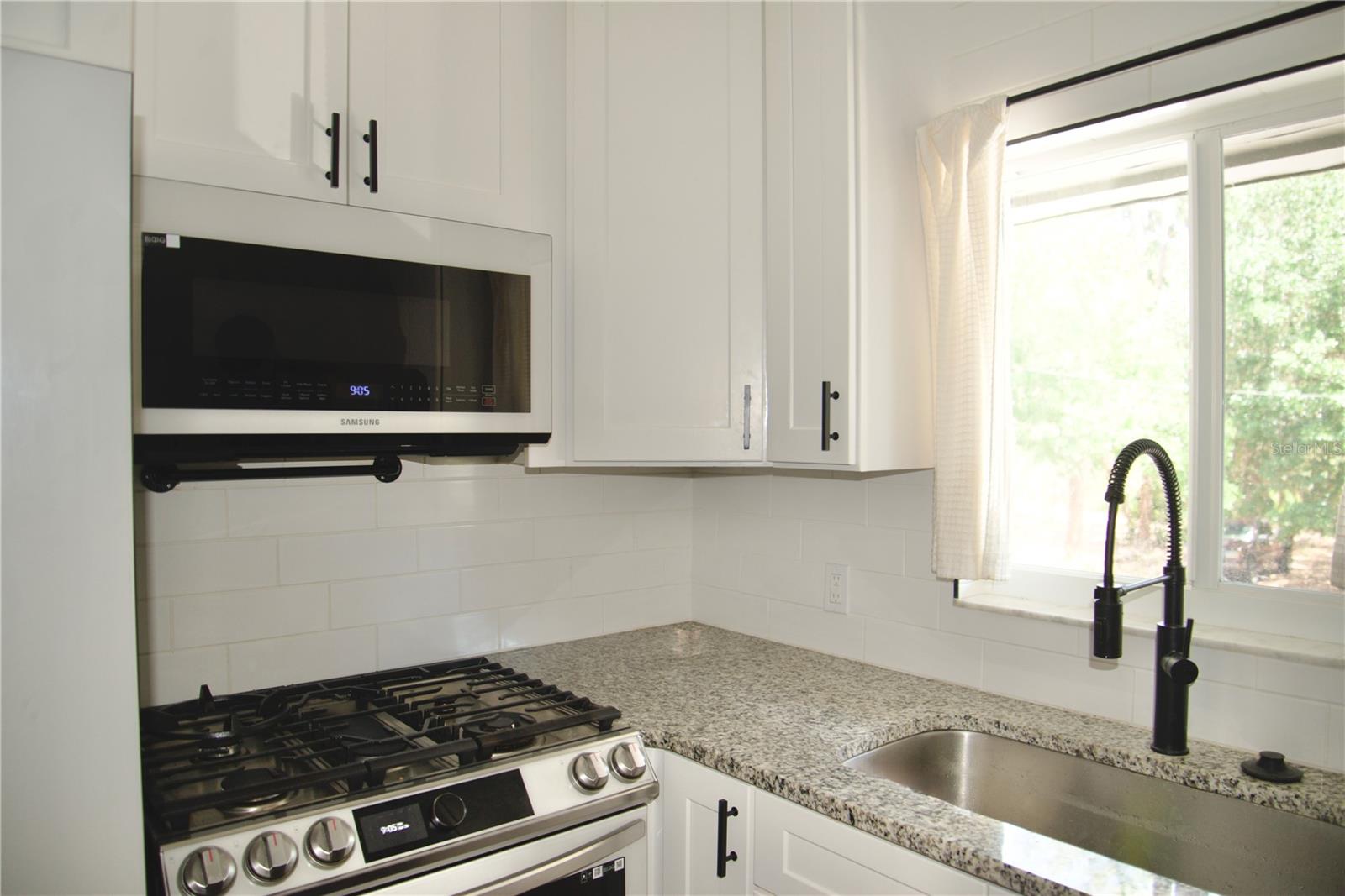 220 N Idlewood Ave #204 Property Photo 11