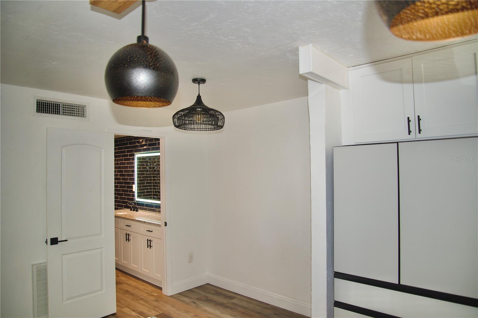 220 N Idlewood Ave #204 Property Photo 13