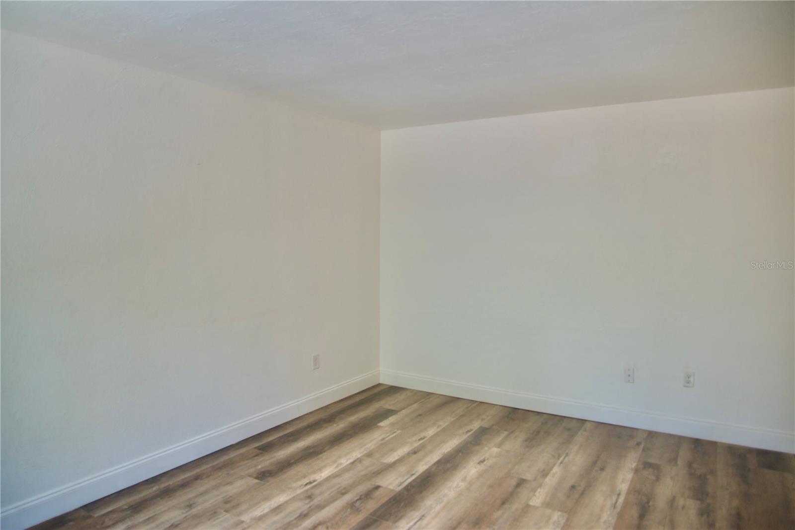 220 N Idlewood Ave #204 Property Photo 14