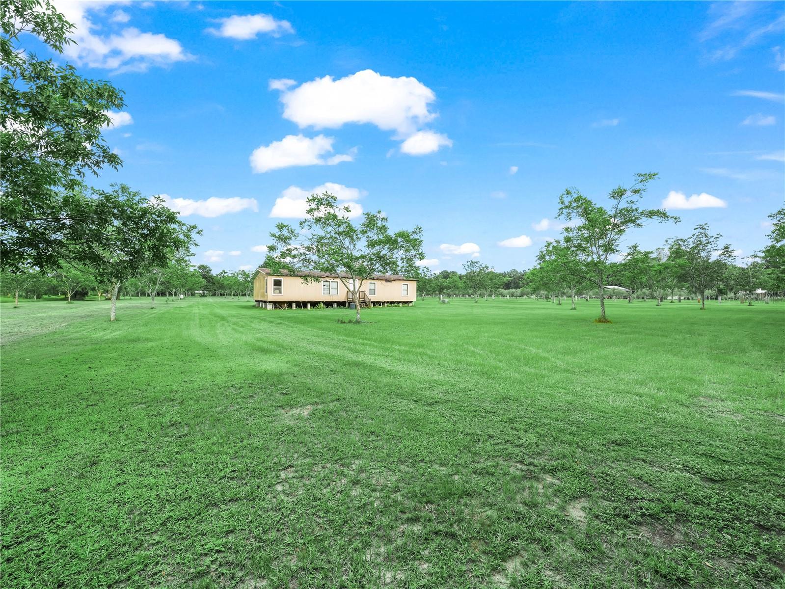 L4955872 Property Photo 4