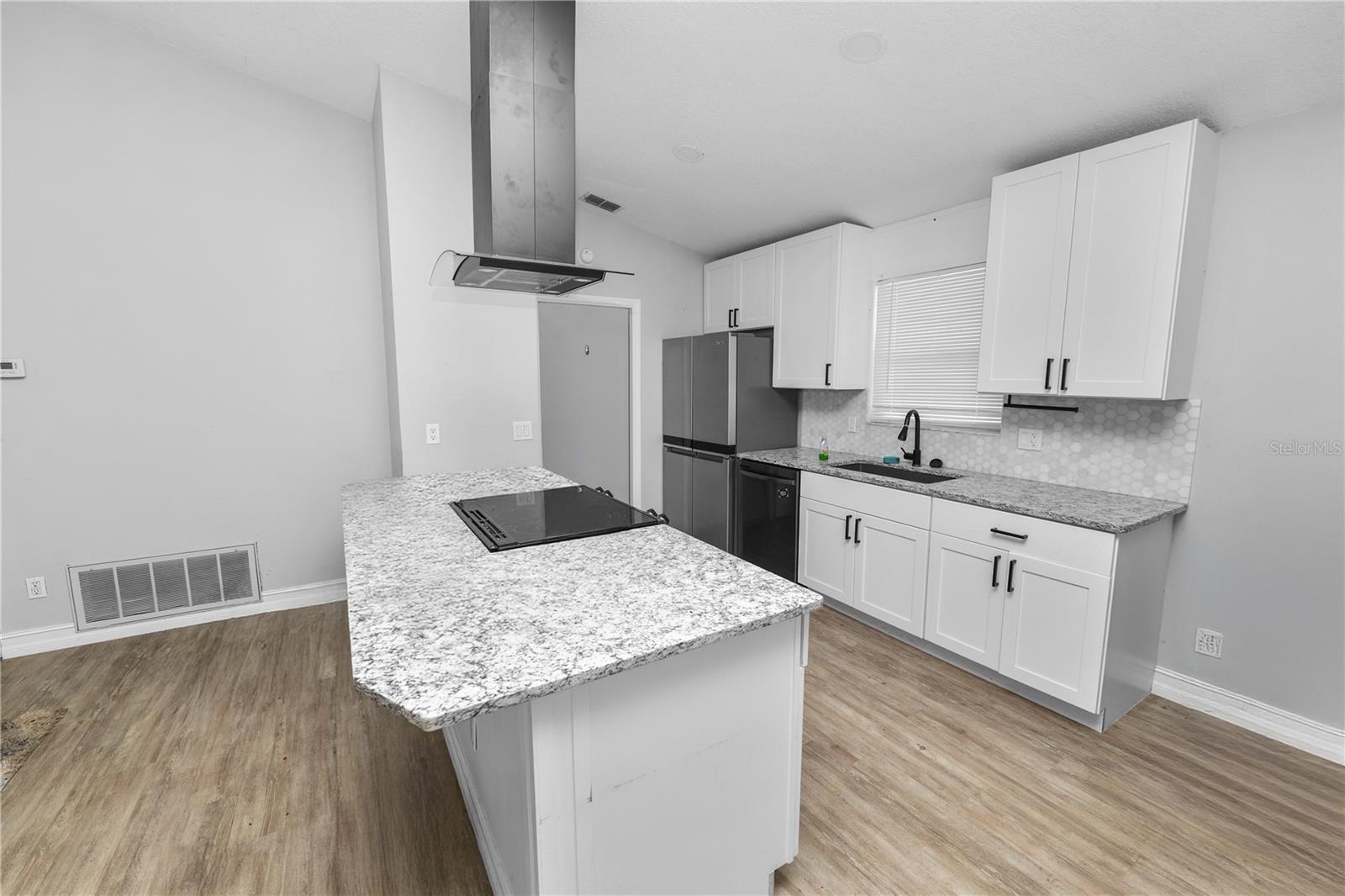 3307 Fox Ridge Dr Property Photo 9