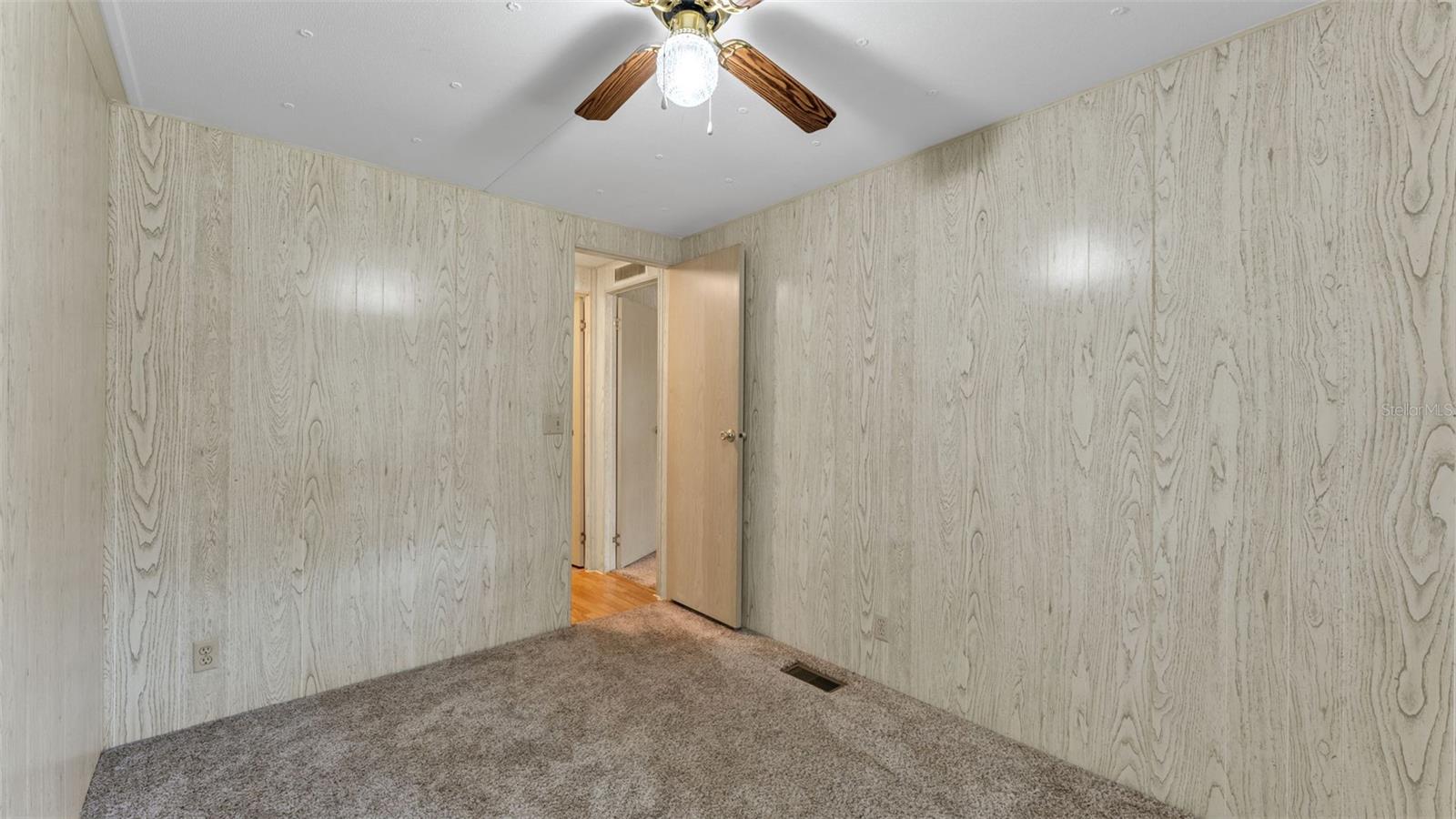 203 Janet Ln Property Photo 17