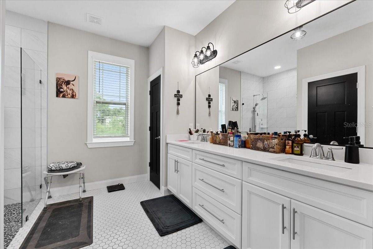 1790 E Georgia St Property Photo 18