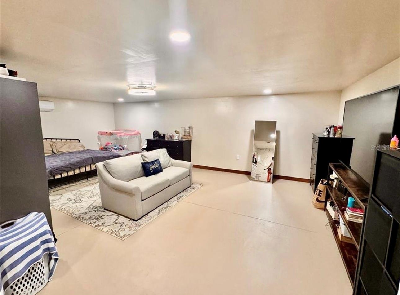 5832 Holmes Dr Property Photo 13